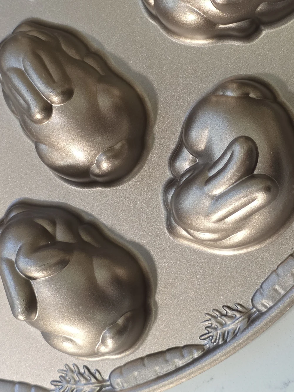 Nordic Ware Baby Bunny Bites Cakelet Pan 12 Mini Cake Cavity 2 Cup Easter Metal